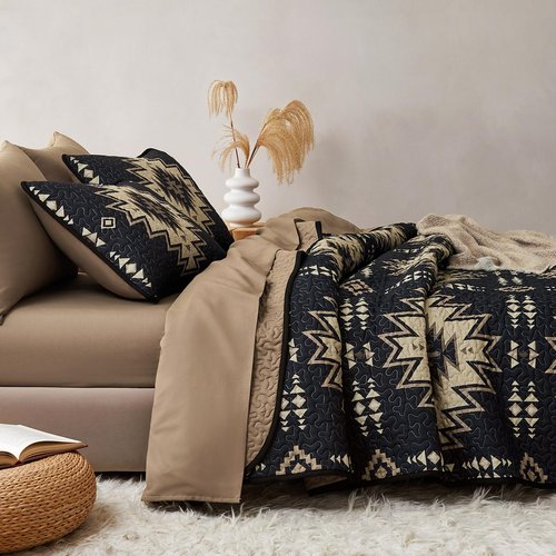 Wake In Cloud - Western Quilt Set, Southwestern Rustic Farmhouse Style with Aztec Geometric Pattern, Reversible Lightweight Bedspread Coverlet, 3 Pieces, Black Brown, King Size