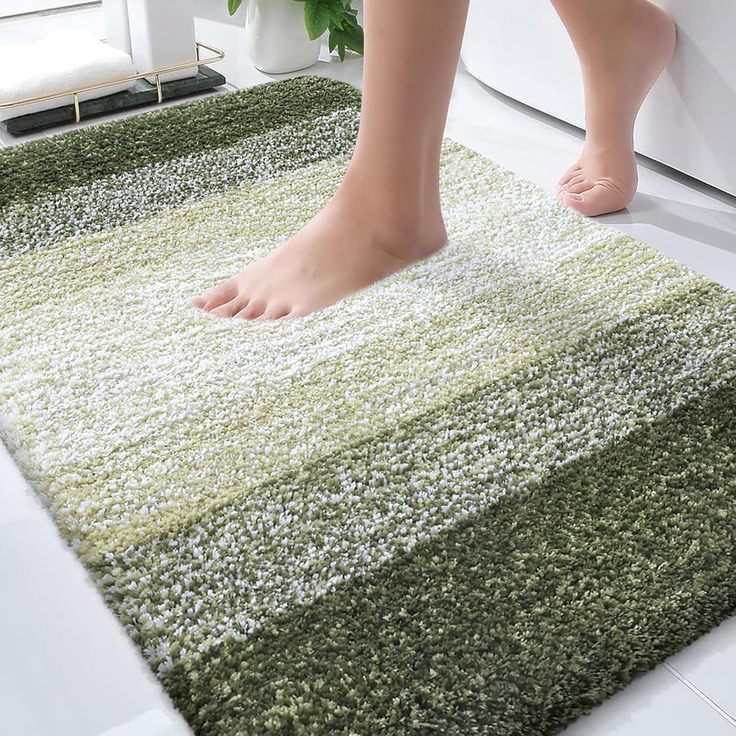 OLANLY Bathroom Rugs - Extra Soft Microfiber Mat with Rubber Backing | Quick Dry, Machine Washable, 30x20, Dark Green