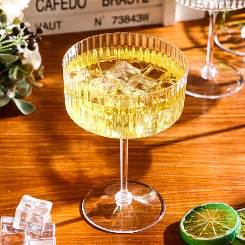 Jingmore 6 Pcs Ribbed Martini Glasses 10 oz Disposable Plastic Vintage Ribbed Coupe Glasses Unbreakable Dessert Parfait Glassware for Wedding Birthday Party Supplies (Clear)