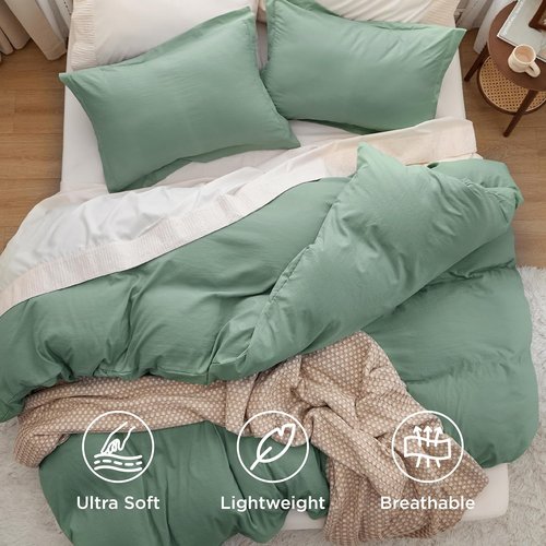 Bedsure Oversized Queen Duvet Cover Set - Extra Soft Sage Green Prewashed Cotton-Like Polyester, 98x98 Inches with Zipper Closure & 2 Pillow Shams