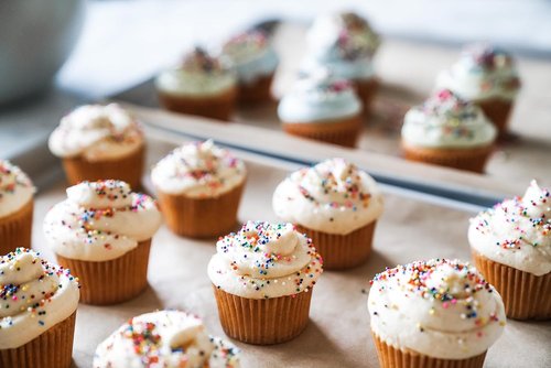 If You Care Unbleached Baking Cups - Large 60-Count | Eco-Friendly & Compostable