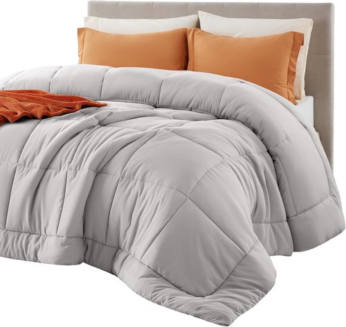 Bedsure Comforter Duvet Insert - All-Season Quilted Queen Size Down Alternative Bedding, Light Grey 88 x 88 Inches