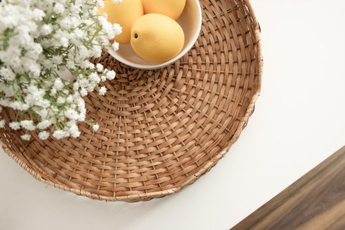 Kate and Laurel Wavley Modern Round Scalloped Woven Rattan Tray, 18 Inch Diameter, Natural Rattan, Decorative Wavy Boho Tray for Use as Versatile Ottoman Tray or Serving Platter