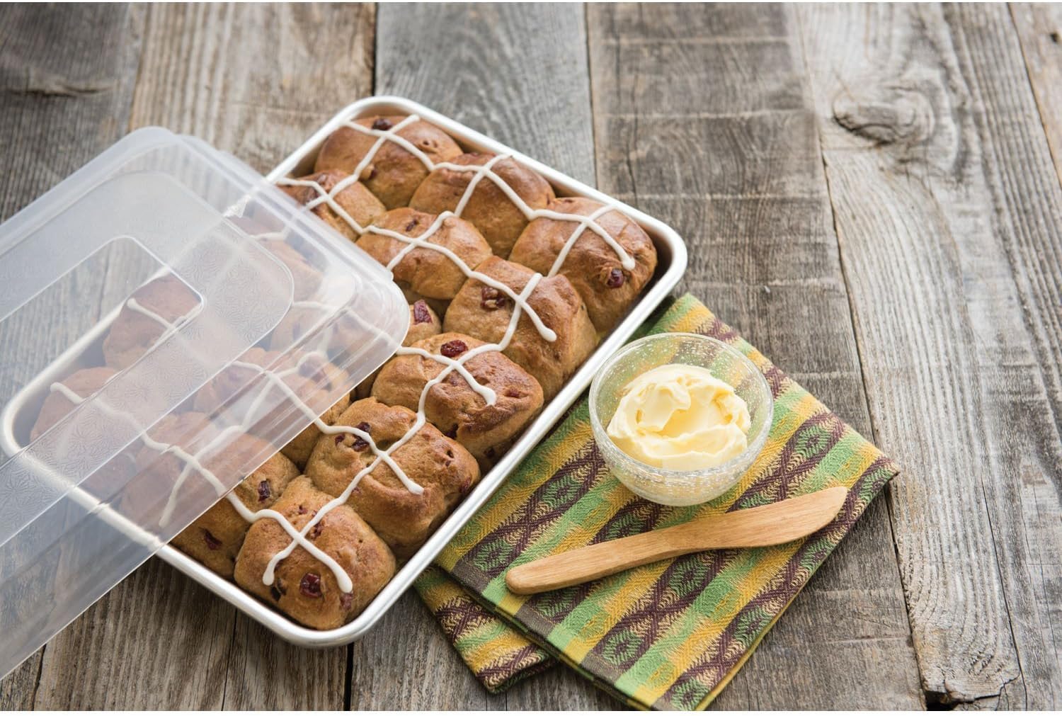Nordic Ware Naturals Quarter Sheet Pan with Lid - Perfect for Baking & Meal Prep
