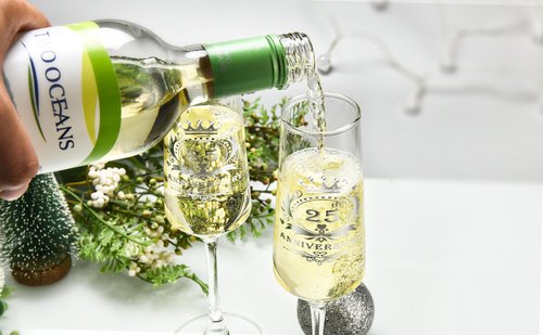 ROXBURGH 25th Wedding Anniversary Champagne Flutes Present Rhinestones Studded, 25th Anniversary Decorations 7 OZ Crystal Champagne Glasses Set of 2, Wedding Present, Couples