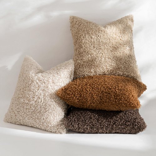 MIULEE Pack of 2 Throw Pillow Covers 20x20 Inch Chocolate Faux Fur Decorative Sherpa Pillow Covers Fuzzy Accent Soft Sheepskin Fleece Cushion Cases for Boho Home Decor Couch Living Room Bed