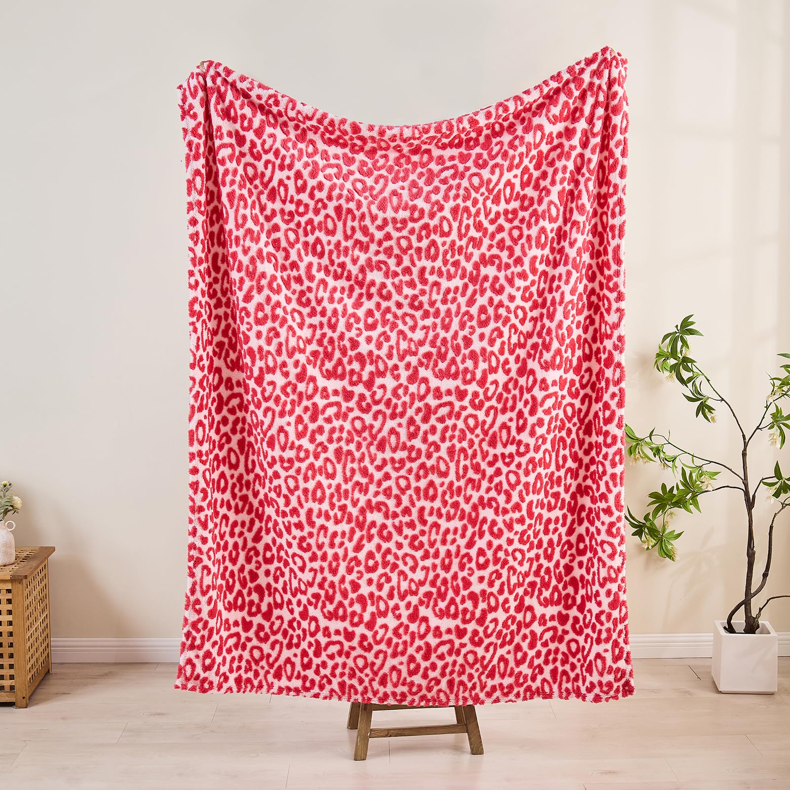 FY FIBER HOUSE Cheetah Print Blanket Leopard Blankets Hot Pink Throw Blanket for Couch Bed - 60"x80"