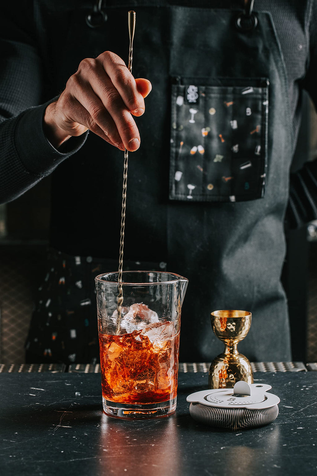 The Flagship Cocktail Mixing Glass | Professional Bar Tools & Barware for Bartending & Mixology | Bartender Mixing Pitcher | Cocktail Beaker for Drink Mixing