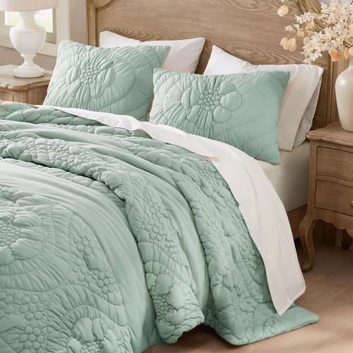 Madison Park Floral Jersey Comforter Set, Puffy Cloud Twin Size Comforters Crinkled Farmhouse Rustic Shabby Chic Bedding Set, Ultra-Soft All Season Down Alternative, Sage Green 2-Piece