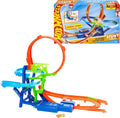 Hot Wheels | Stunt Track Set with Mid-Air Crash - 1:64 Scale Die-Cast Car & Motorized Booster