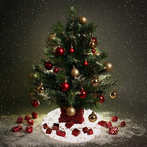 Christmas Tree Plush Skirt Decoration 15" Mini Holiday Tree Round Xmas Tree Skirt for Merry Christmas Tree