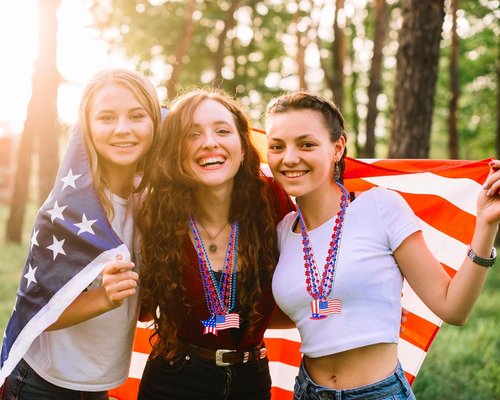 Moon Boat 72PCS 4th of July Accessories - Patriotic Necklaces with Blue, White & Red Beads for Celebrations