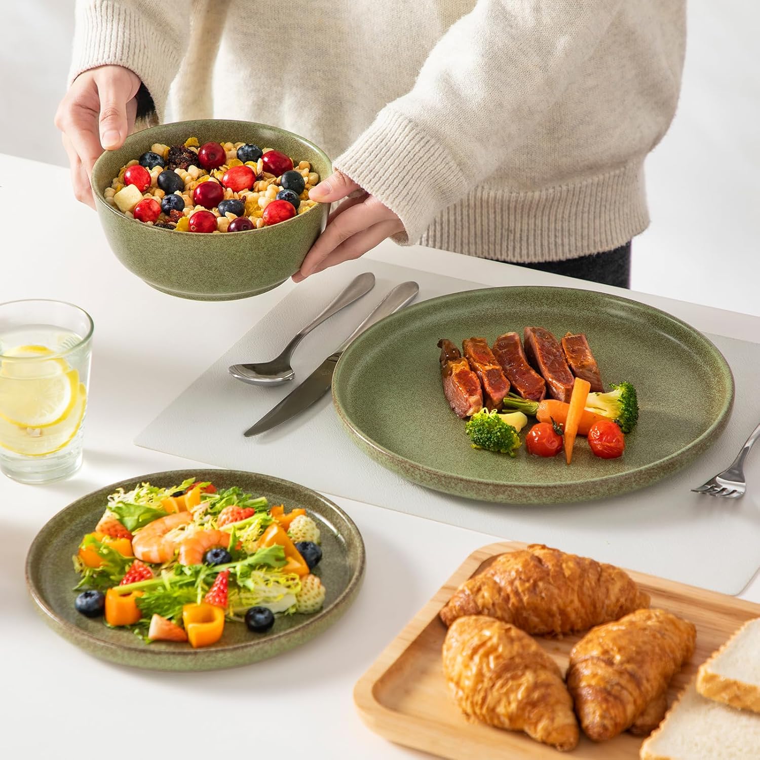 Vancasso ZERMATT Dinnerware Set for 8 - 24 Pieces Scratch Resistant Stoneware | Dishwasher & Microwave Safe, Green