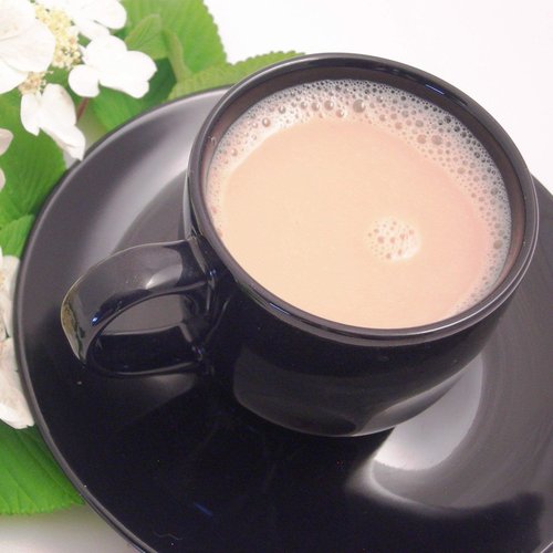 Chaikhana Chai - Original Vanilla Chai Concentrate - Makes (40) Drinks - Slow Brewed with Organic Black Tea, Real Vanilla Beans and Fresh Crushed Spices - 1/2 Gallon