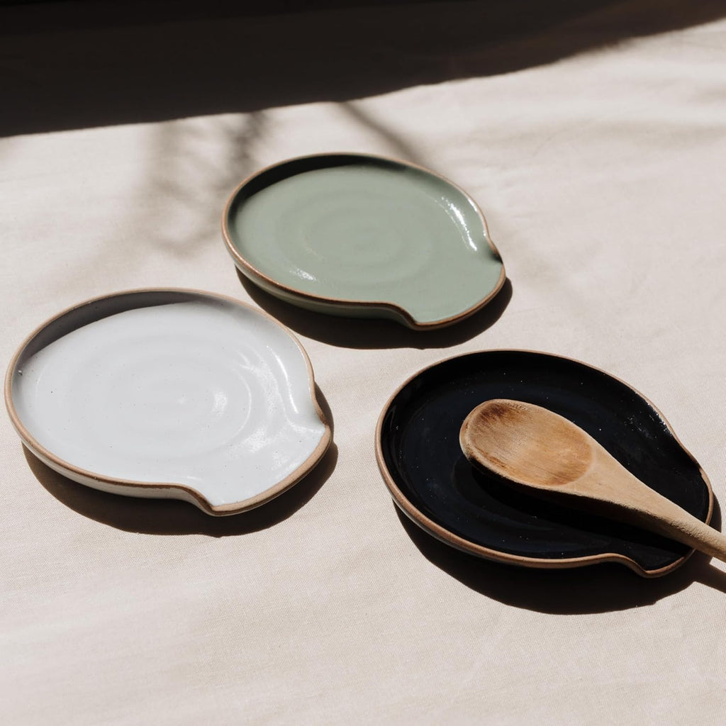 Beautiful Ceramic Spoon Rest - Perfect Kitchen Countertop Holder | Easy to Clean & Dishwasher Safe