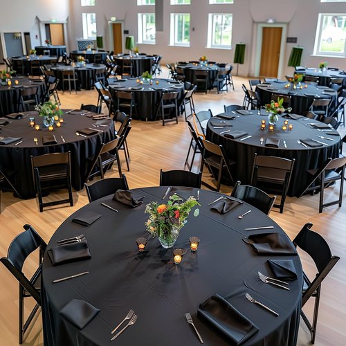 Niuara Black Plastic Table Cloth - 50 Pack 84" Round Disposable Tablecloths for Round Tables, Waterproof Table Cover for Holiday Parties & Gatherings