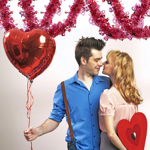 40Ft Tinsel Garland Red Pink Heart Garland Metallic Twist Shiny Hanging Decoration for Wedding Anniversary Birthday Indoor Outdoor Party Supplies