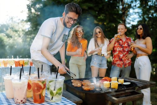 HGJDLM [25 SETS] 32 oz Cups with lids, Plastic Cups with Lids and Straws Ideal for cold drinks, smoothies, iced coffee, milkshakes Suitable for parties, events, weddings and various other gatherings.
