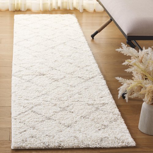 SAFAVIEH Arizona Shag Collection Runner Rug - 2'3" x 6', Ivory & Beige, Moroccan Boho Design, Non-Shedding & Easy to Clean, Ideal for Ideal for Living Room, Hallway, Foyer, Bedroom (ASG743A)