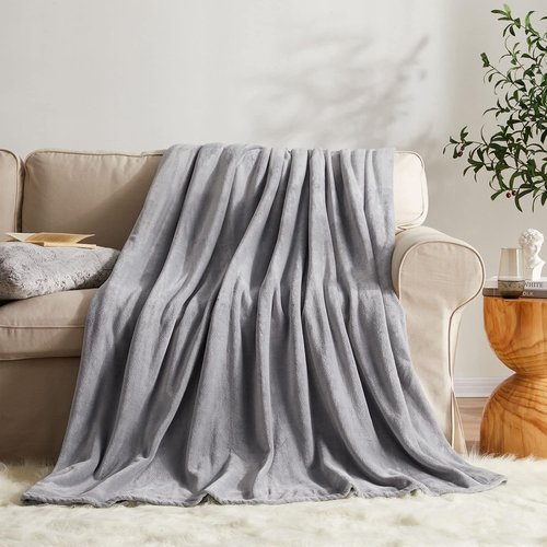 KMUSET Fleece Blanket - Lightweight Super Soft Cozy Throw in Grey | Luxury Microfiber for Bed