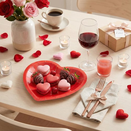 ZKNDRHJO 60 Pcs Valentine's Day Disposable Heart Plates Set,9 Inch Decorative Heart Shaped Plates for Holiday Parties & Special Events Birthdays Weddings and Romantic Dinner Tableware