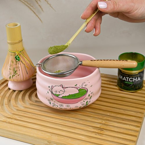 Matcha Gift Set 6 Pcs – Ceramic Bowl, Bamboo Whisk, Whisk Holder, Scoop, Sifter & Cloth – Traditional Japanese Set for Green Tea by Aprika Matcha (Pink with Cats)