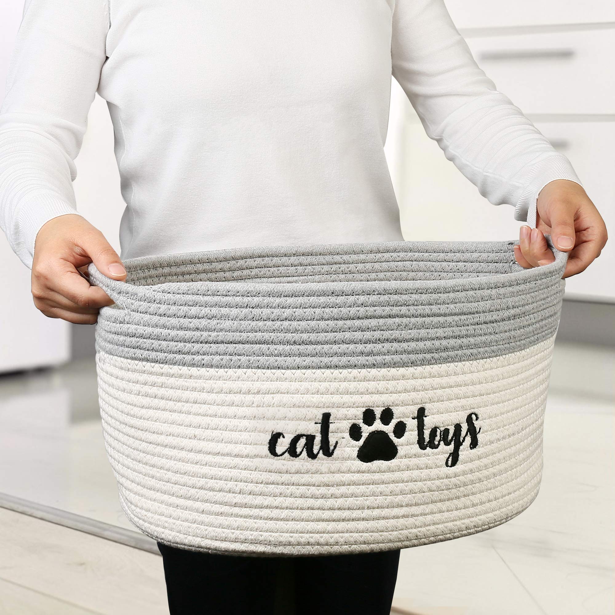 PrimePets Cat Toy Basket, Cotton Rope Storage Basket with Handles, Small Woven Pet Box Bin for Blankets, 15x10x9 inch Cat Holder Container, White and Grey
