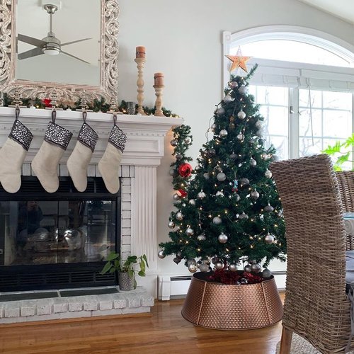 FORUP Metal Christmas Tree Collar, 20.8"/27.5" Inner Diameter Ring, Base Cover for Trees Up to 7.5Ft, Skirt Base Stand Protection from Pets (Bronze)