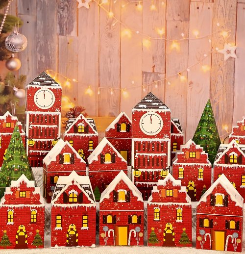 HEIPINIUYE 24 Empty Advent Calendar Boxes to Fill Yourself DIY Empty Christmas Countdown Calendars 2025 Fillable Advent Calendar Box for Boys Girls Adults Xmas Red House Calendars Gift Boxes