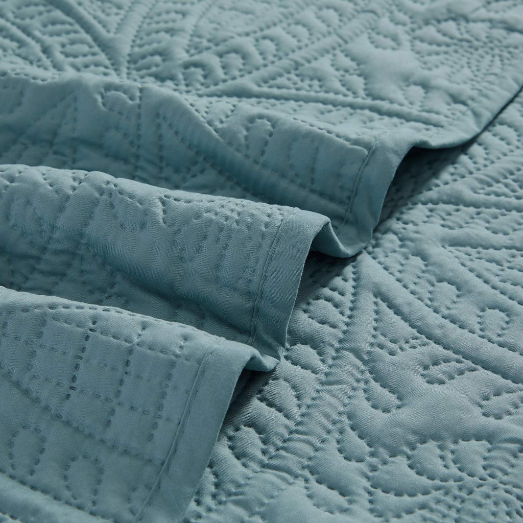 Mellanni King Bedspread Coverlet Set - Bedding Cover with Shams - Ultrasonic Quilting Technology - 3 Piece Oversized Quilt Set - Bedspreads & Coverlets (King, Spa Blue)