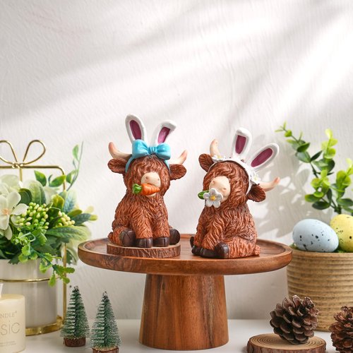 LEAESMHR Easter Highland Cow Decor, 2Pcs Resin Highland Cow Figurines with Bunny Ears, Carrot, Flowers, Festive Decor for Easter, Spring Table Centerpiece for Mantle Shelf