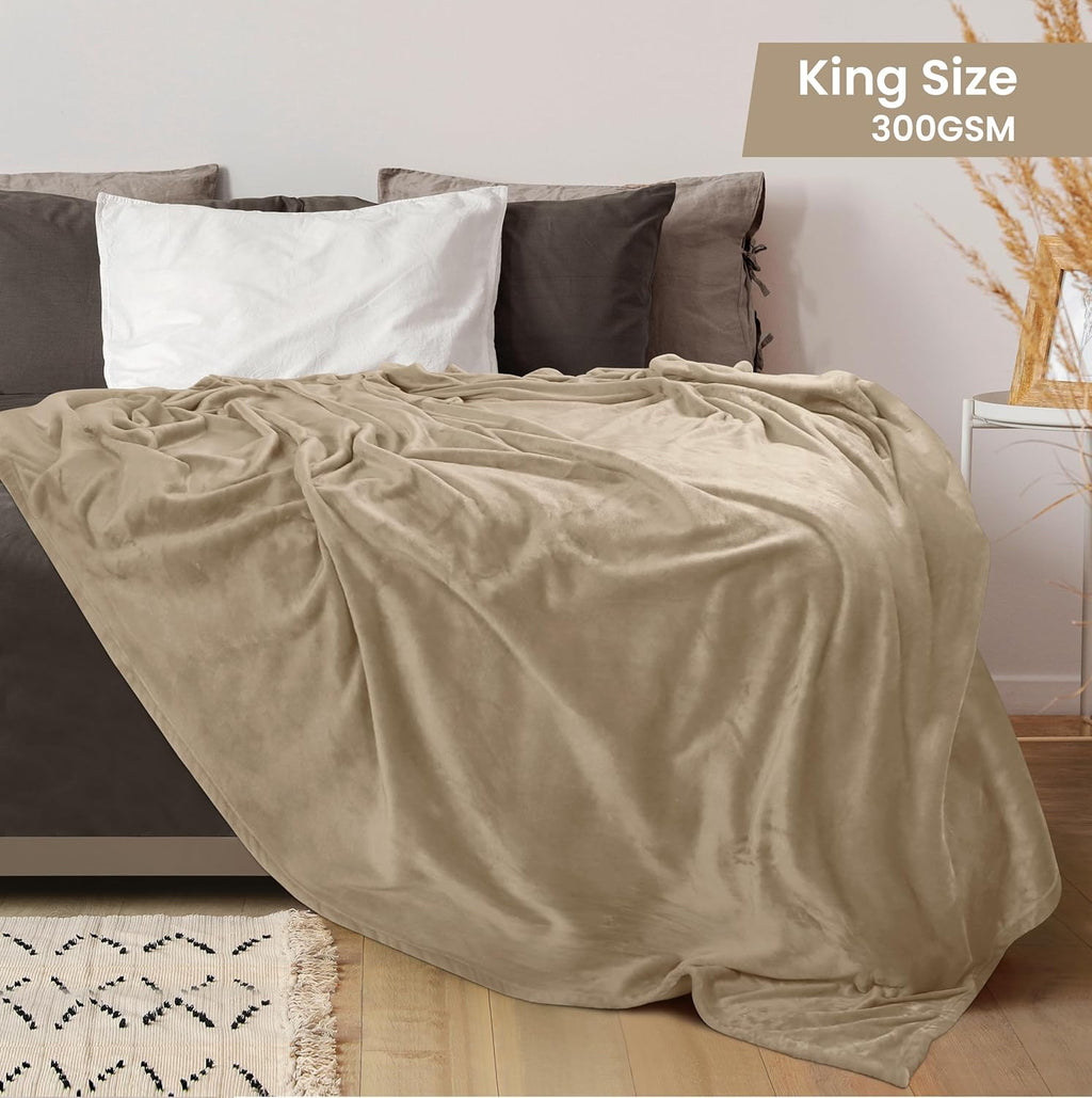 Utopia Bedding Fleece Blanket - King Size Luxury Soft Microfiber in Camel | 300GSM Anti-Static (90x102 Inch)