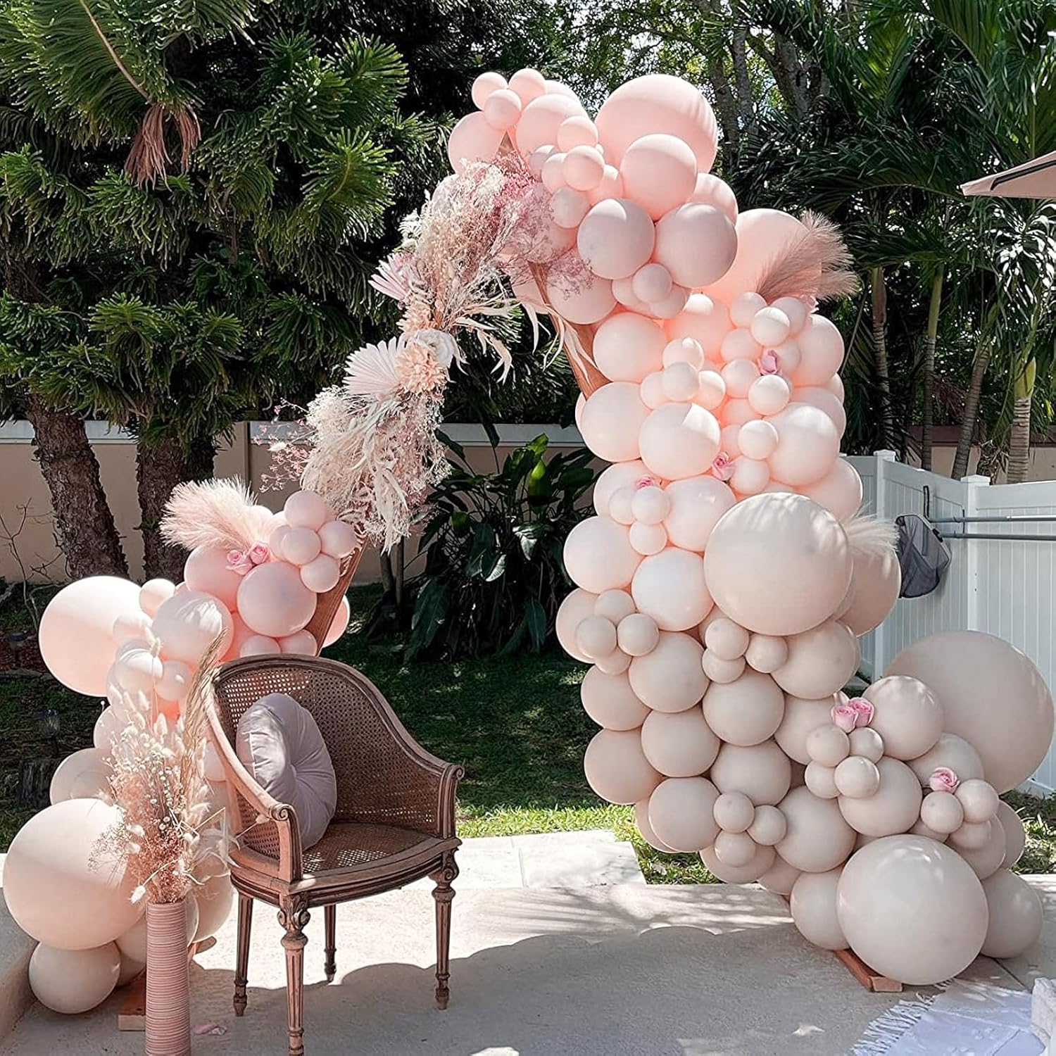 PartyWoo Beige Balloon Arch Kit - 152pcs in Various Sizes for Wedding, Graduation, and Baby Showers