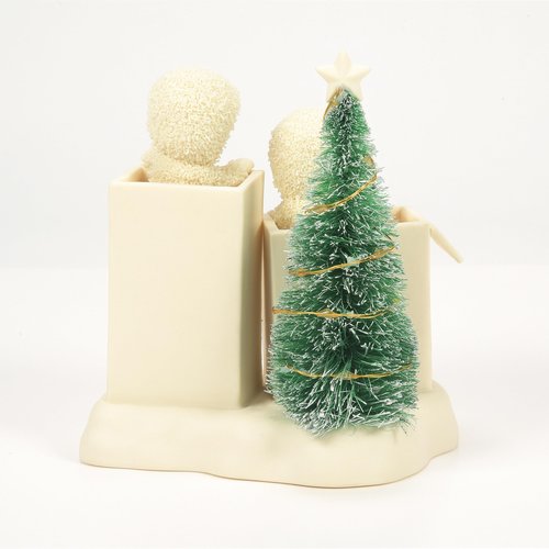 Department 56 Snowbabies Christmas Jubilee Frosty Frolic Fort with Tree Lit Figurine, 5.51 Inch, Multicolor