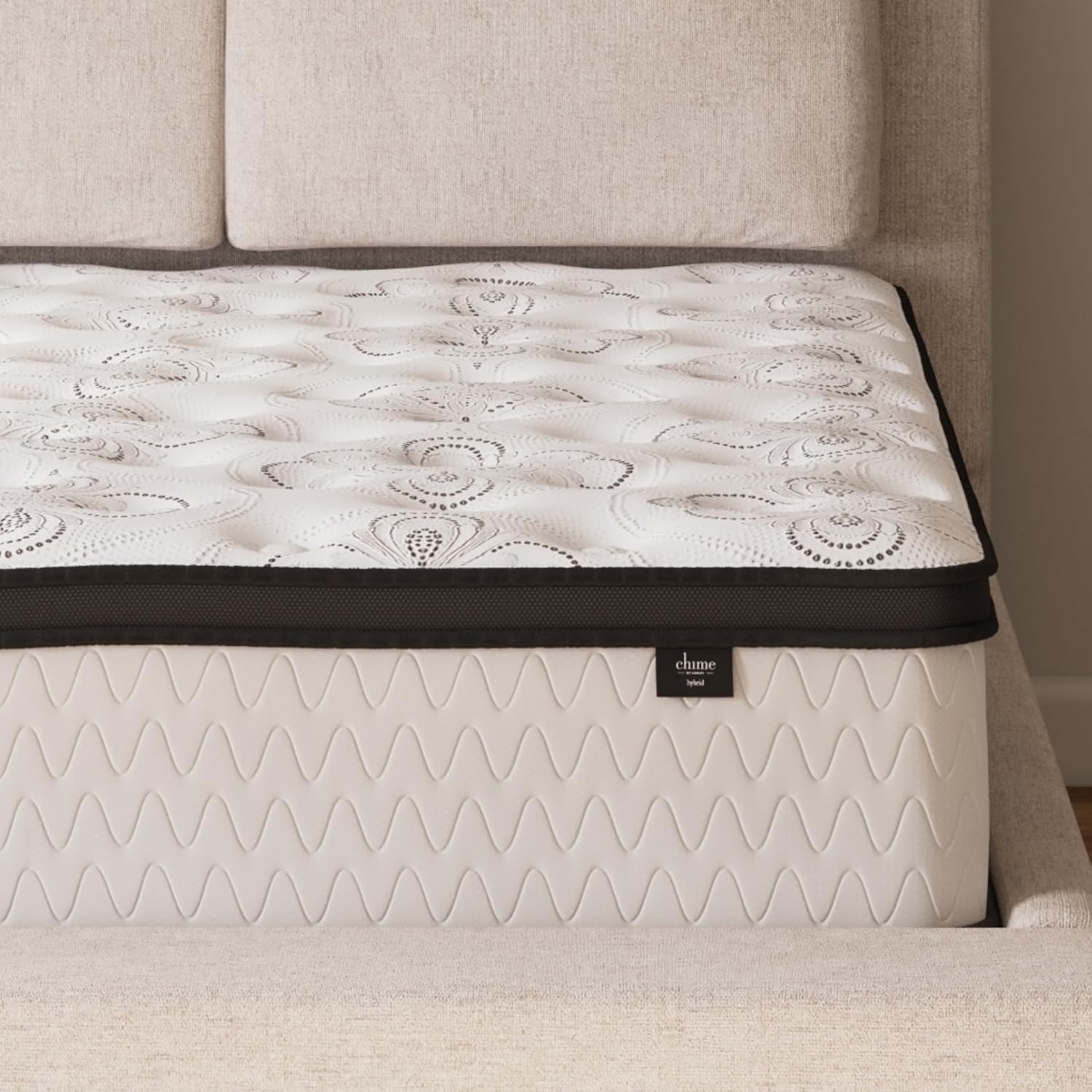 Signature Design by Ashley Chime 12-Inch Queen Hybrid Innerspring Mattress - Ultra Plush Gel Memory Foam for Lumbar Support