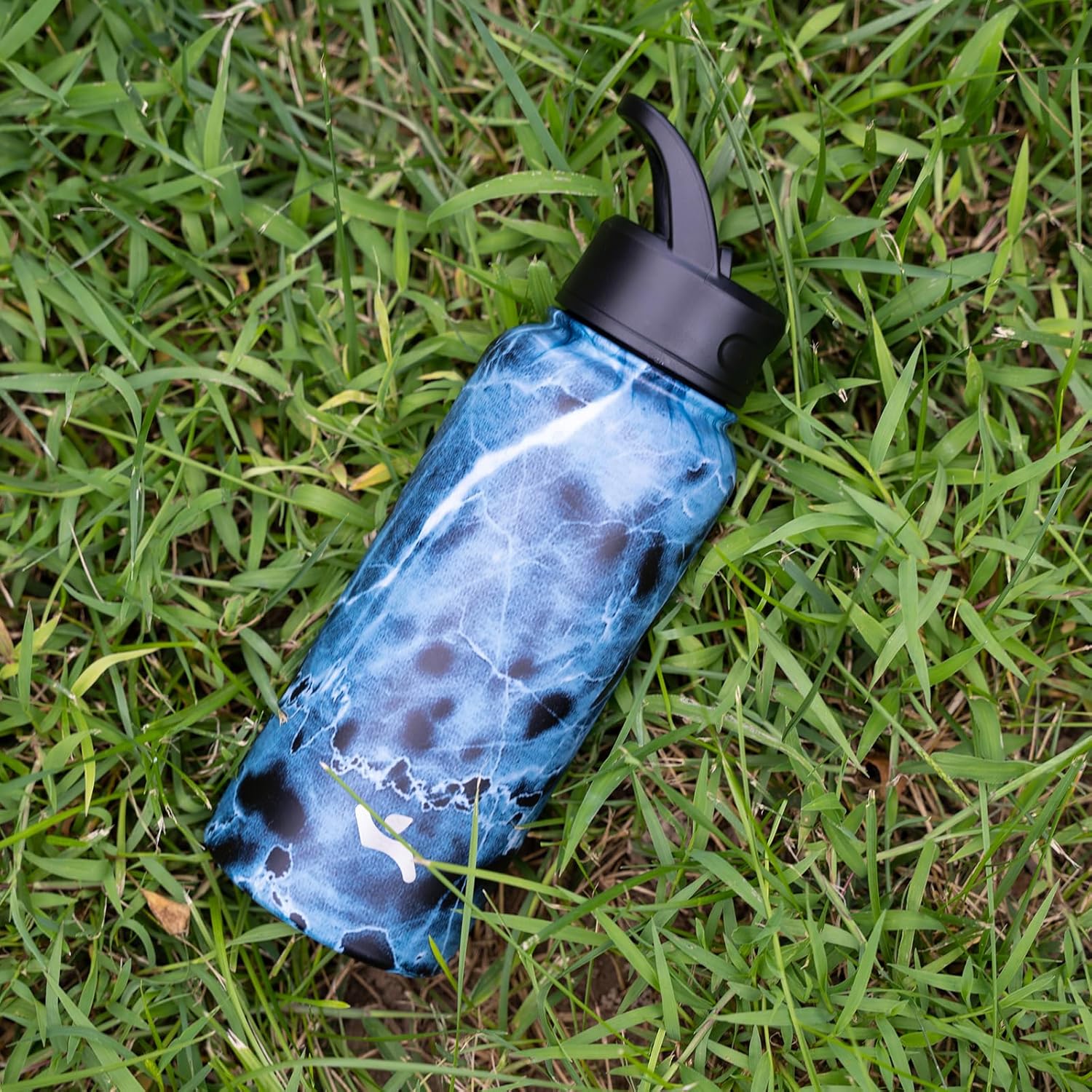 Skiennix 40oz Insulated Water Bottle - Stainless Steel Sport Bottle with 3 Lids | Marble Ocean Design