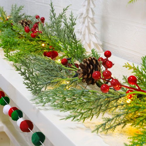 Lulu Home 9FT Pre-lit Christmas Garland, 30 LEDs Xmas Lighted Garland with Pinecones Red Berries, Battery Operated Garland with Timer for Fireplace Balcony Railing Fence Decoration