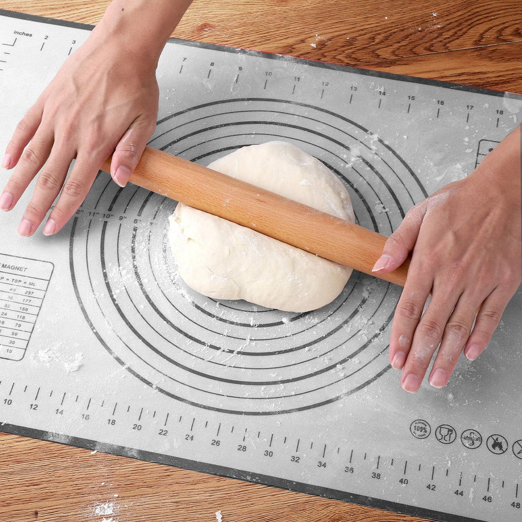 QUELLANCE Wood Rolling Pin - Beech Wood Dough Roller with Silicone Baking Mat | Perfect for Pizza, Pastries & Cookies