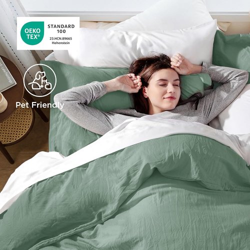 Bedsure Oversized Queen Duvet Cover Set - Extra Soft Sage Green Prewashed Cotton-Like Polyester, 98x98 Inches with Zipper Closure & 2 Pillow Shams