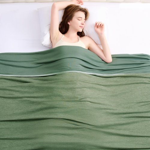 Topcee Cooling Blanket(90"x108"King Size) for Night Sweats Absorbs Heat to Keep Adults Cool on Warm Nights, Q-Max 0.5 Cooling Blankets for Hot Sleepers, Ultra-Cool Lightweight Blanket for Bed