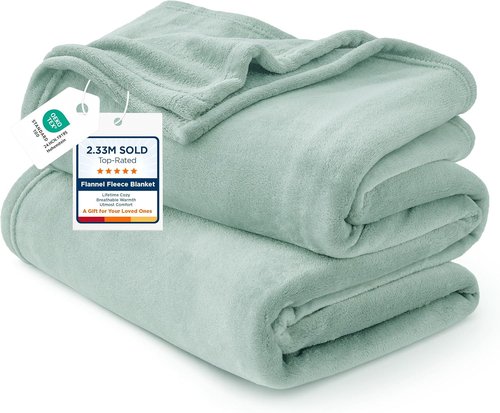 Bedsure GentleSoft Fleece Throw Blanket - Soft Sage Green 300GSM Plush Cozy Blanket for Home & Travel