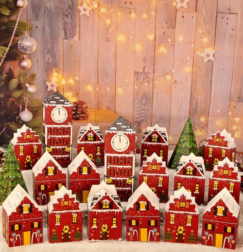 HEIPINIUYE 24 Empty Advent Calendar Boxes to Fill Yourself DIY Empty Christmas Countdown Calendars 2025 Fillable Advent Calendar Box for Boys Girls Adults Xmas Red House Calendars Gift Boxes