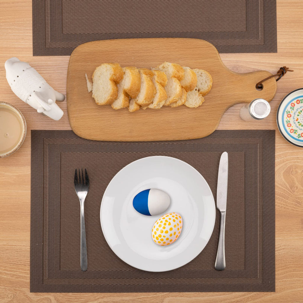 Winknowl Placemats Set of 4，Heat Resistant Woven Vinyl Washable PVC Place Mats，Non-Slip Stain Resistant Indoor/Outdoor Table Mats for Dining Table (Brown)