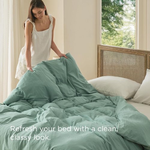 Bedsure Sage Green Duvet Cover - Extra Soft Prewashed Cotton-Like Polyester | King Size 104x90 Inches