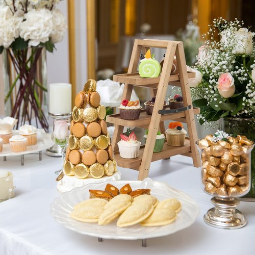 Wooden Cupcake Stand, 3 Tier Cupcake Display Stand for Dessert Display, dessert table display set for Cake Snack Fruit Chips Bread, display stand with Removable Trays, Perfect for Birthday Wedding Party Home Decor