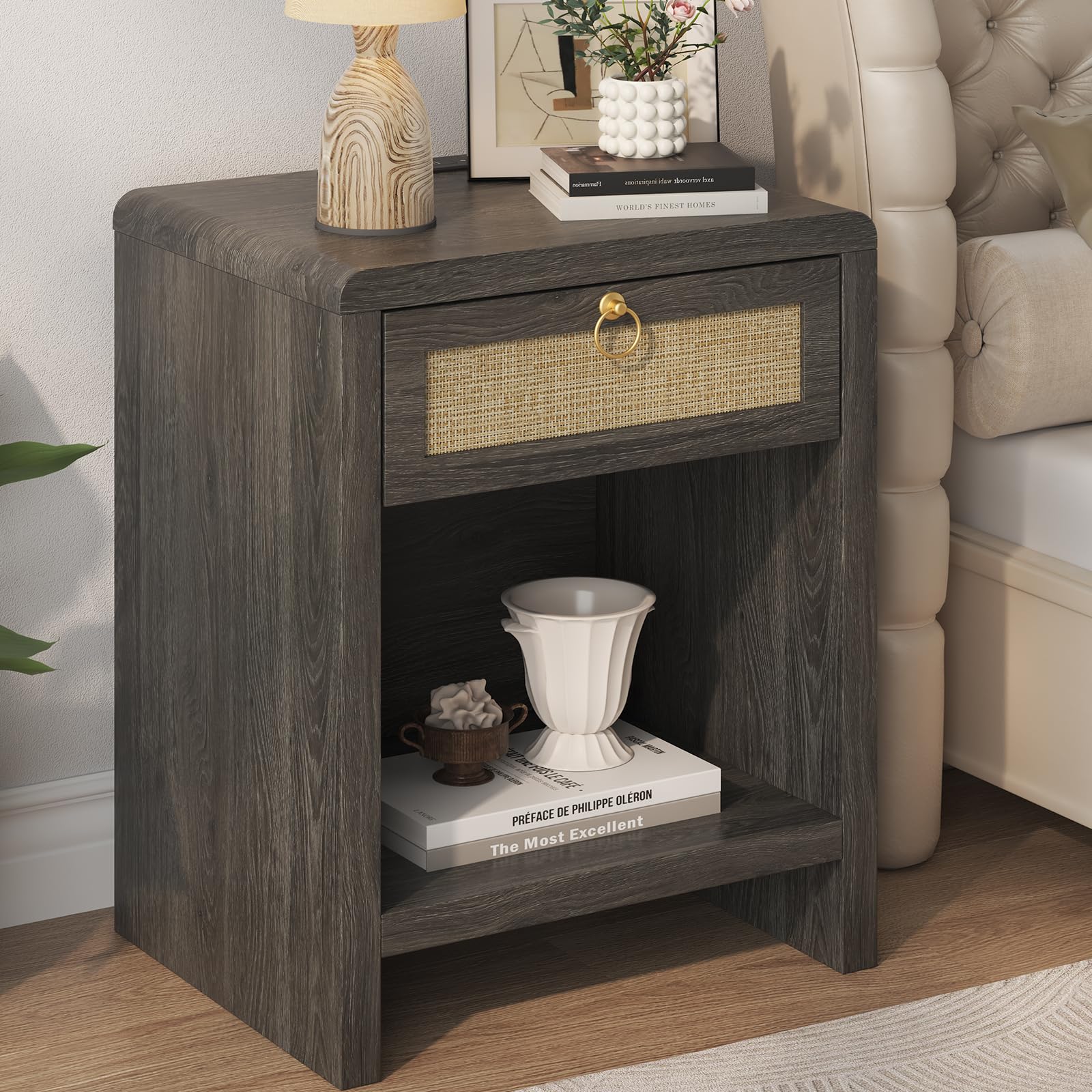 UNIQUITE Rattan Nightstand Bedside Table, Nightstand with Charging Station, Boho End Table with Drawer and Storage Shelf, Wood End Table Night Stand for Bedroom, Small Space, Grey Oak