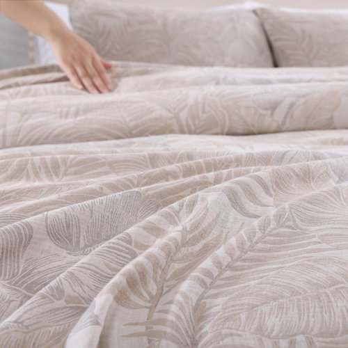 Tommy Bahama - Duvet Cover Set, Luxuriously Soft Bedding with Matching Shams, All-Cotton Yarn-Dye Fabric, Coastal Inspired Bedding Essentials (Jungle Palms Beige, Full/Queen)