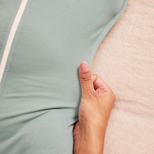 Love to Dream Swaddle, Baby Sleep Sack, Swaddle Up Self-Soothing Swaddles for Newborns, Get Longer Sleeps, Snug Fit Helps Calm Startle Reflex, Lite 0.2 TOG Sleep Sack,Olive, 8-13lbs.