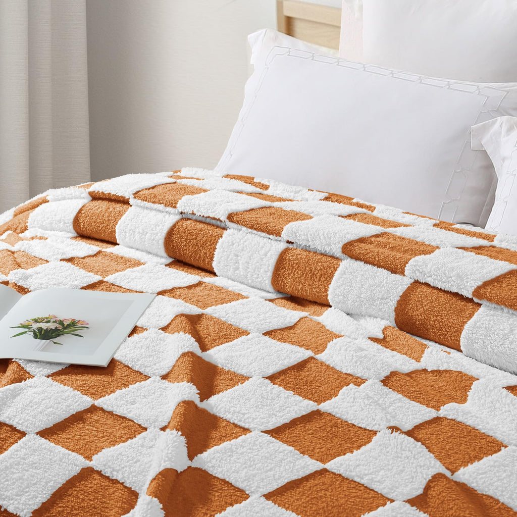 Exclusivo Mezcla Fleece Blanket Queen, Cozy Lightweight Fuzzy Checkered Blanket for Bed, Suitable for All Seasons, Coral Orange, 90" x 90"