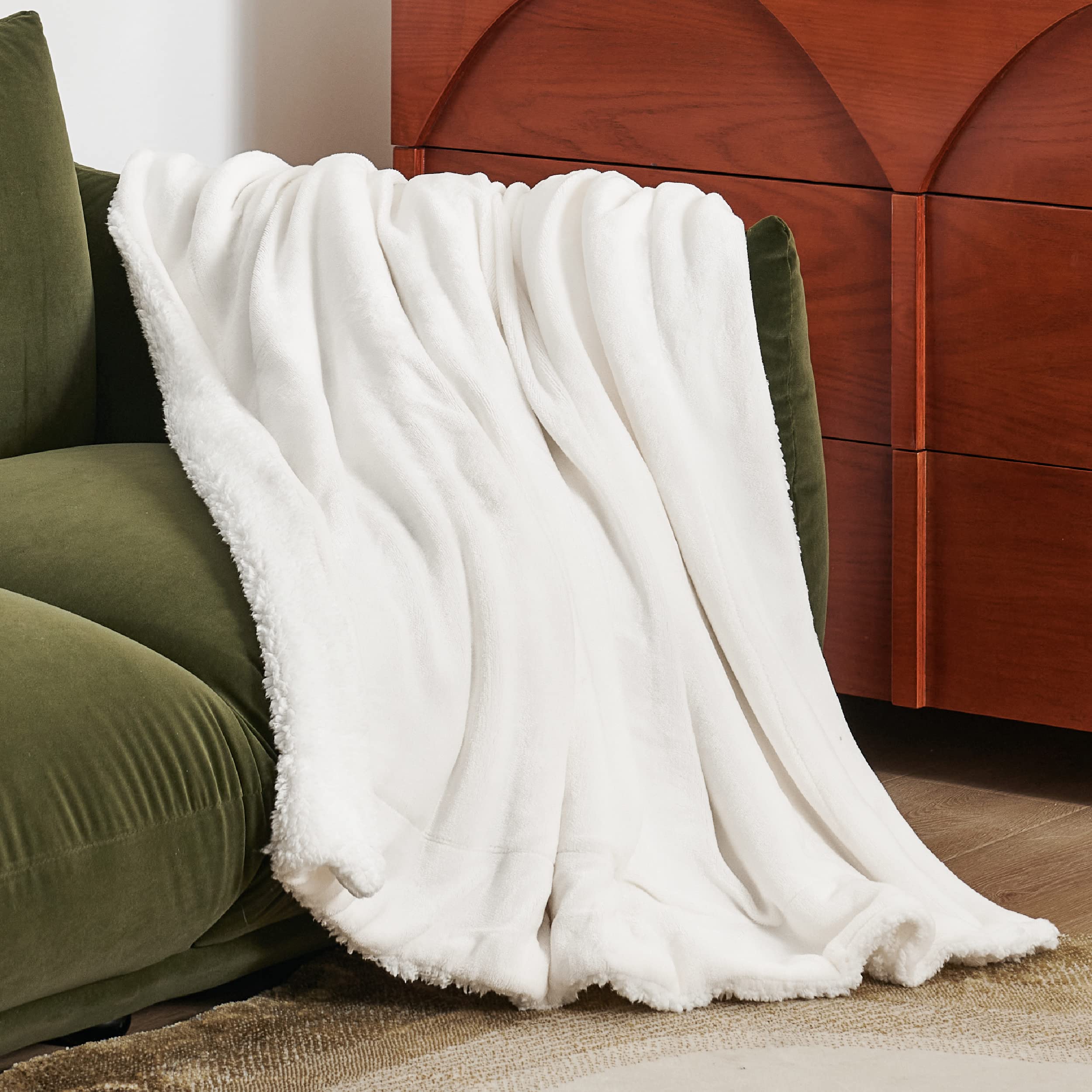 Bedsure GentleSoft Sherpa Fleece Throw Blanket for Couch, Non-Heated, Thick and Warm Throw for Women and Men, Soft Fuzzy Plush Blanket for Winter, Burnt Orange, 50x60 Inches